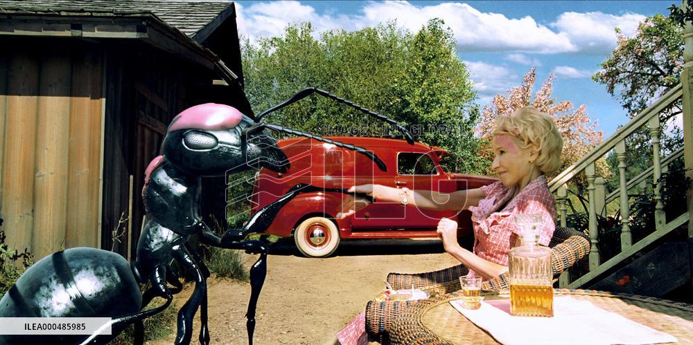 Arthur And The Two Worlds War (2010)