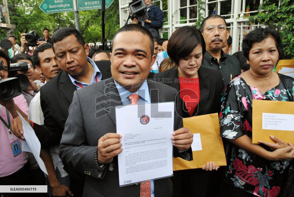 Thaksin supporters ask for U.N. probe on crackdown