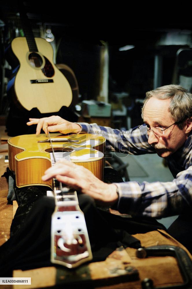 Skillful craftsmanship behind authentic handmade guitars