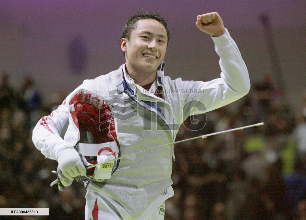 Japan wins bronze at world fencing