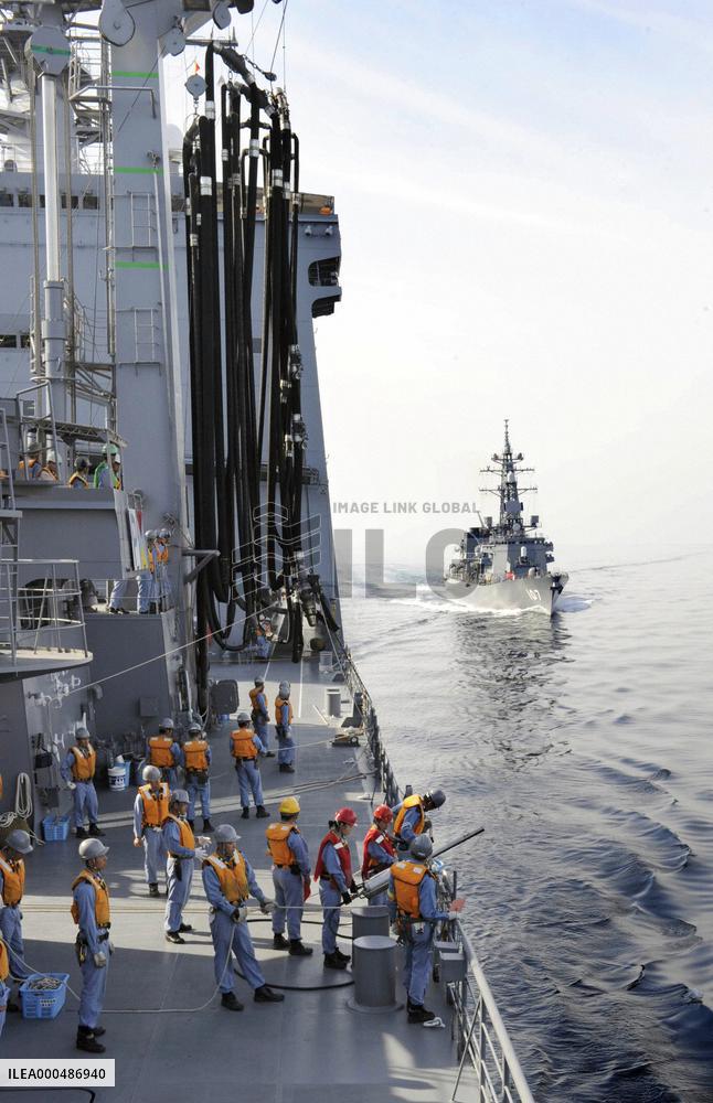 MSDF ships at work on day before refueling mission ends