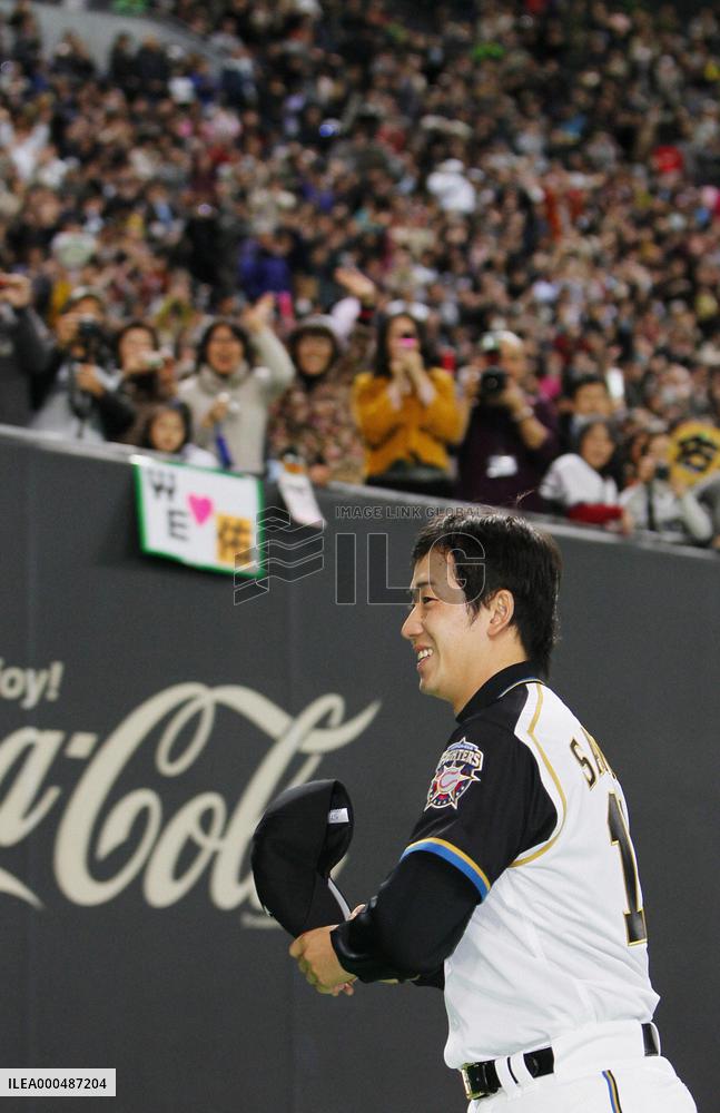 Fighters rookie Saito meets Sapporo