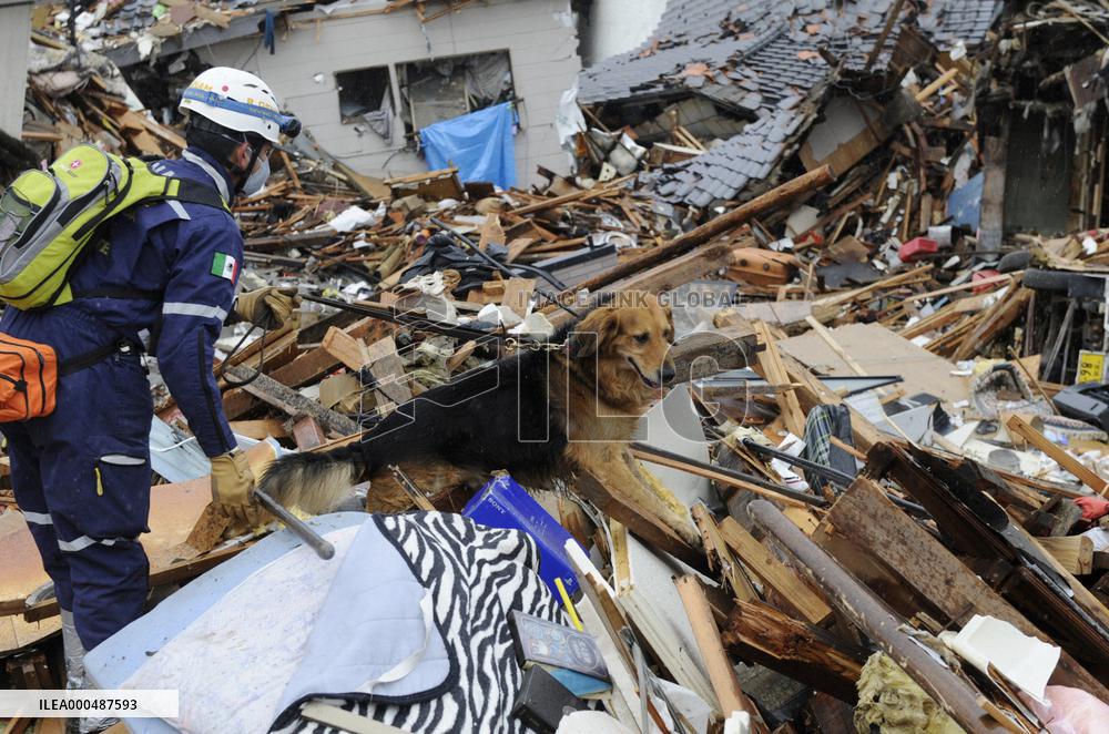 Rescue operations in quake-hit Japan