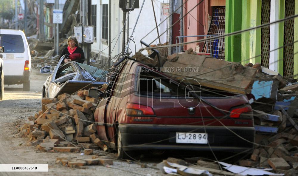 Photos from quake-hit Chile