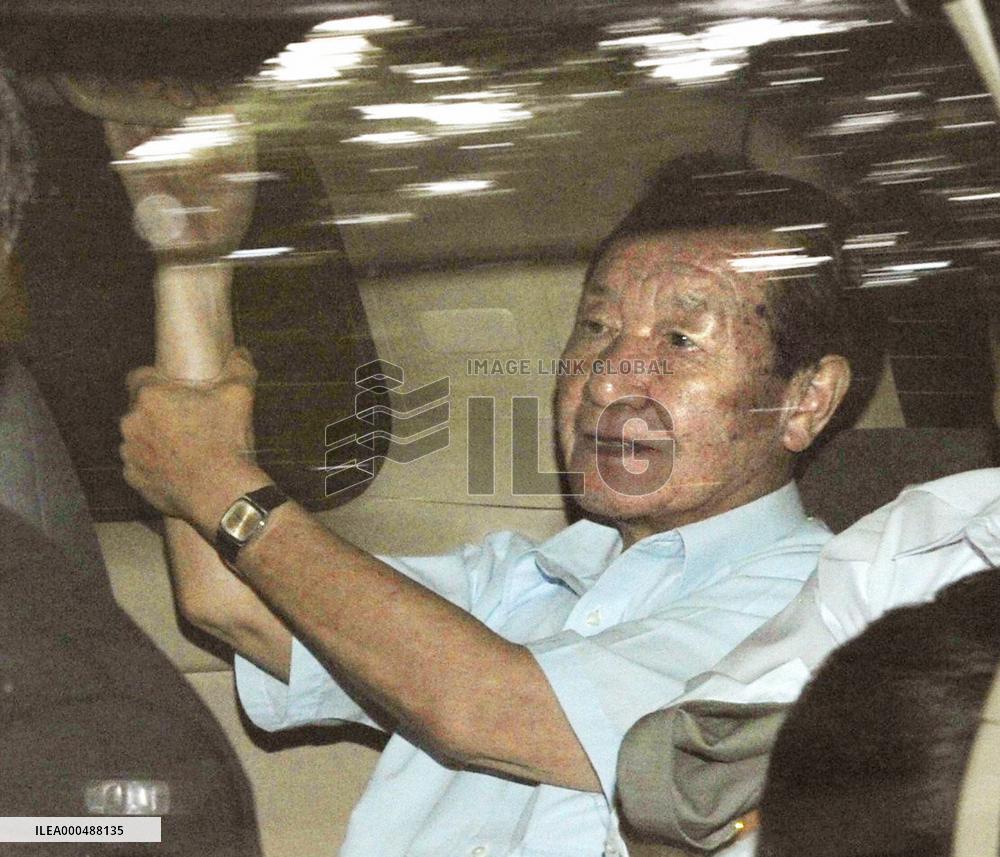 Abductee's kin meet with ex-N. Korean jet bomber