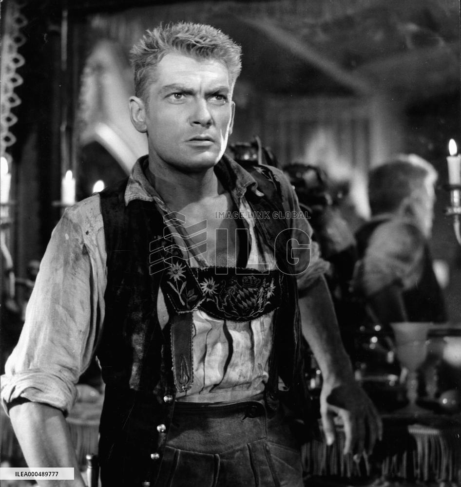 L'AIGLE A DEUX TETES