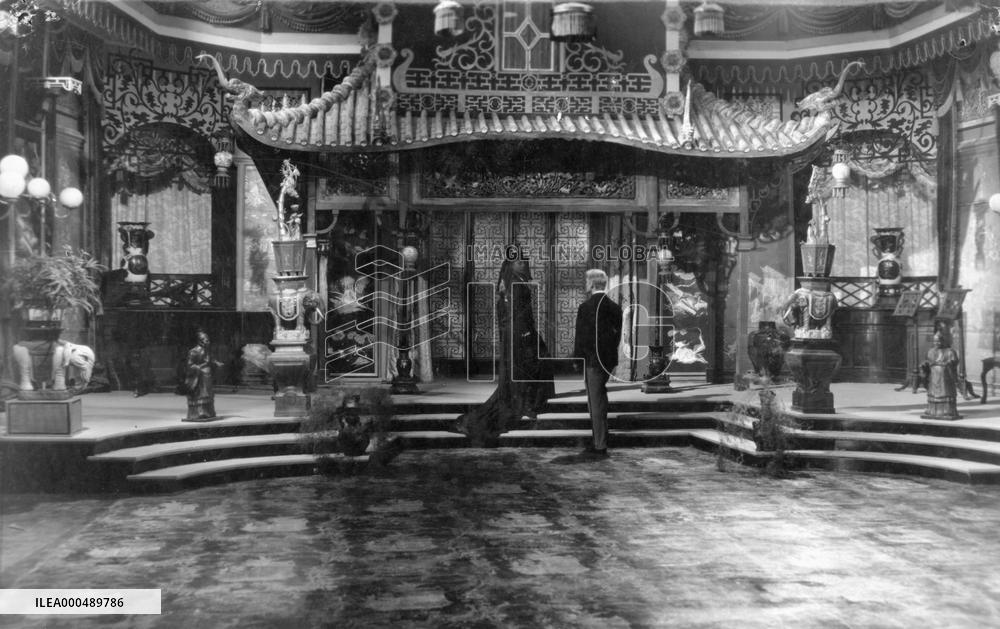 L'AIGLE A DEUX TETES