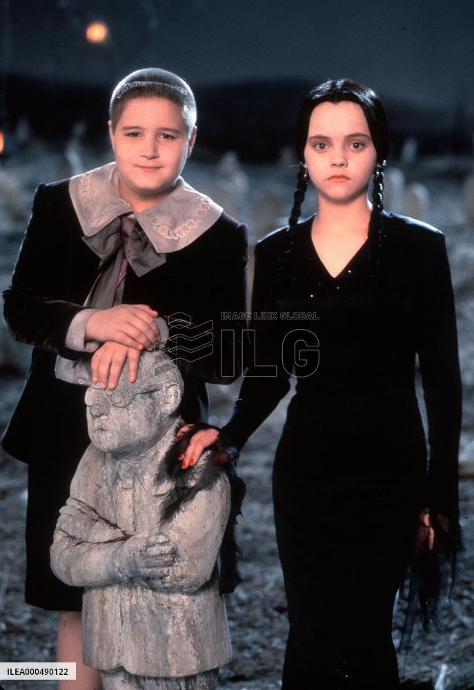 ADDAMS FAMILY VALUES