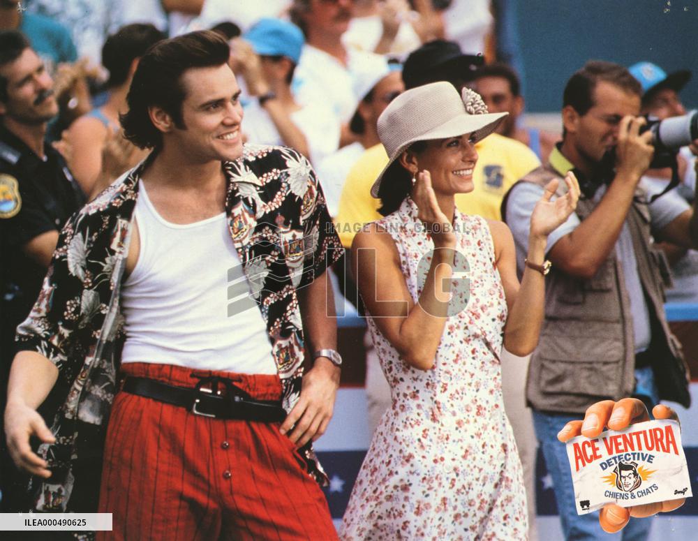 ACE VENTURA:PET DETECTIVE JIM CARREY  COURTNEY COX PICTURE F