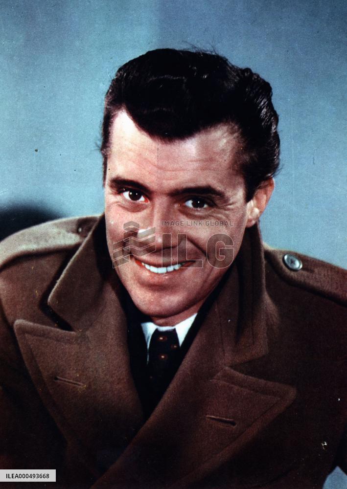 DIRK BOGARDE