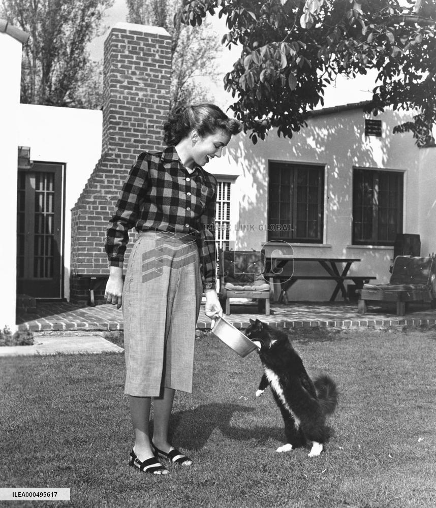 TERESA WRIGHT