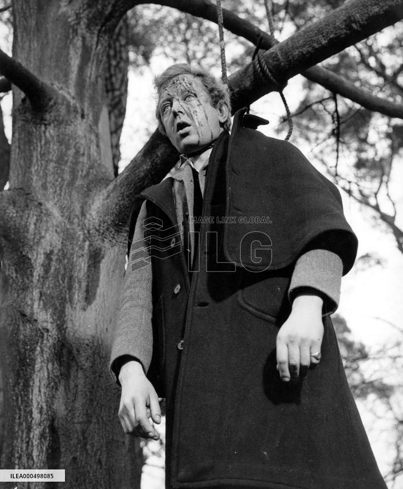 THE CURSE OF THE MUMMY'S TOMB