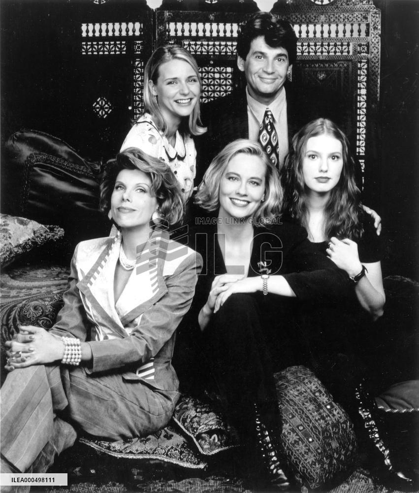 CYBILL (US TV 1990s) TOP: DEEDEE PFEIFFER, ALAN ROSENBERG BO