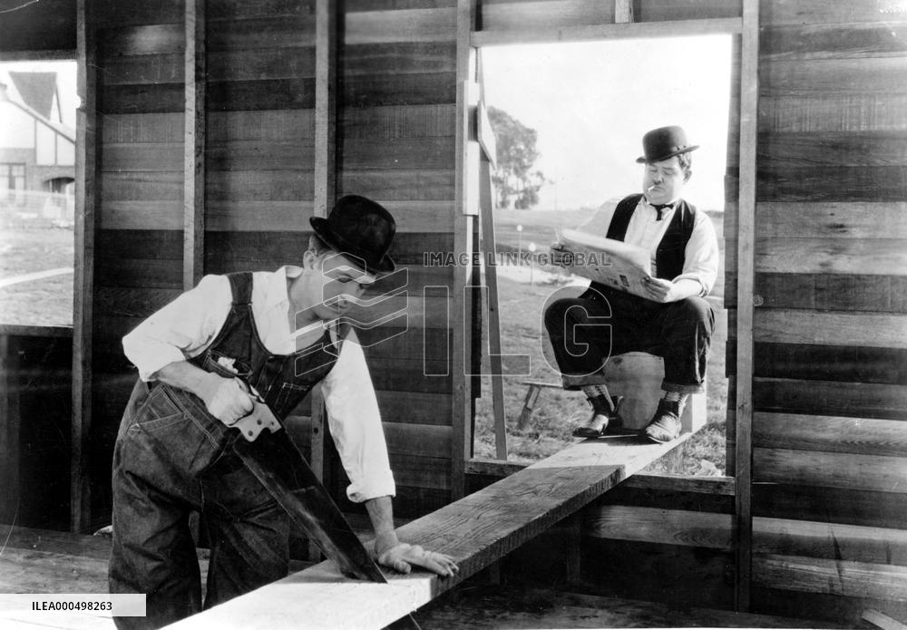 THE FINISHING TOUCH (US1928) STAN LAUREL, OLIVER HARDY DIY