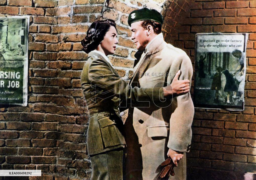 D-DAY: THE SIXTH OF JUNE