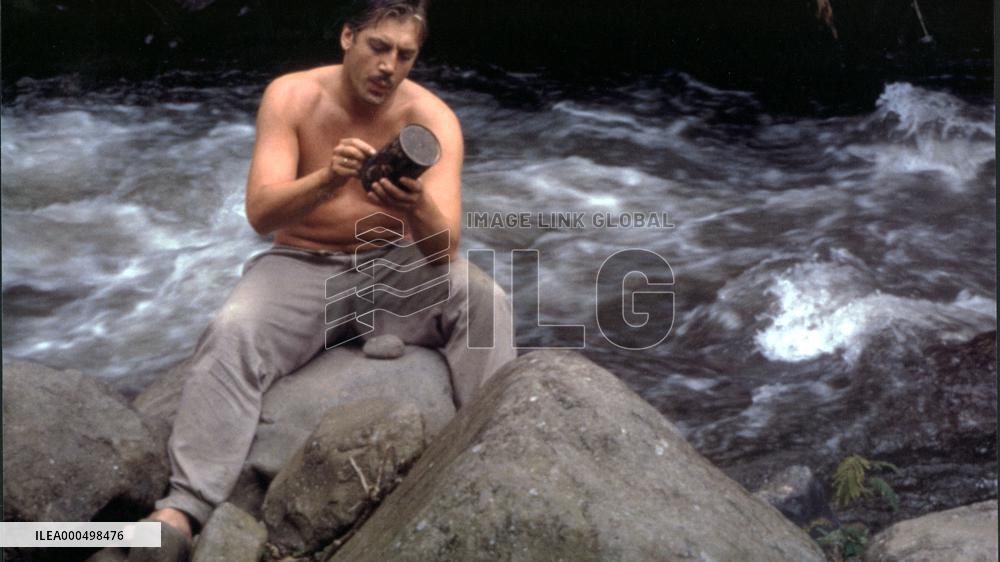 THE DANCER UPSTAIRS (SP/US 2002) JAVIER BARDEM