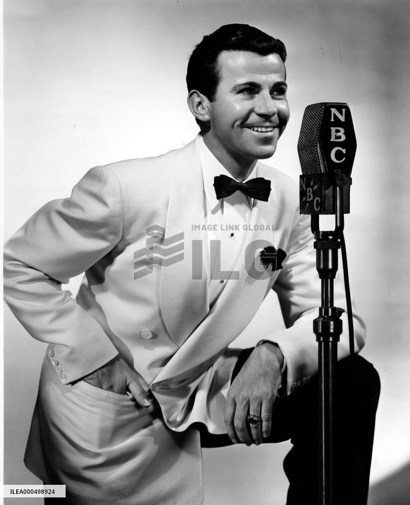 DENNIS DAY