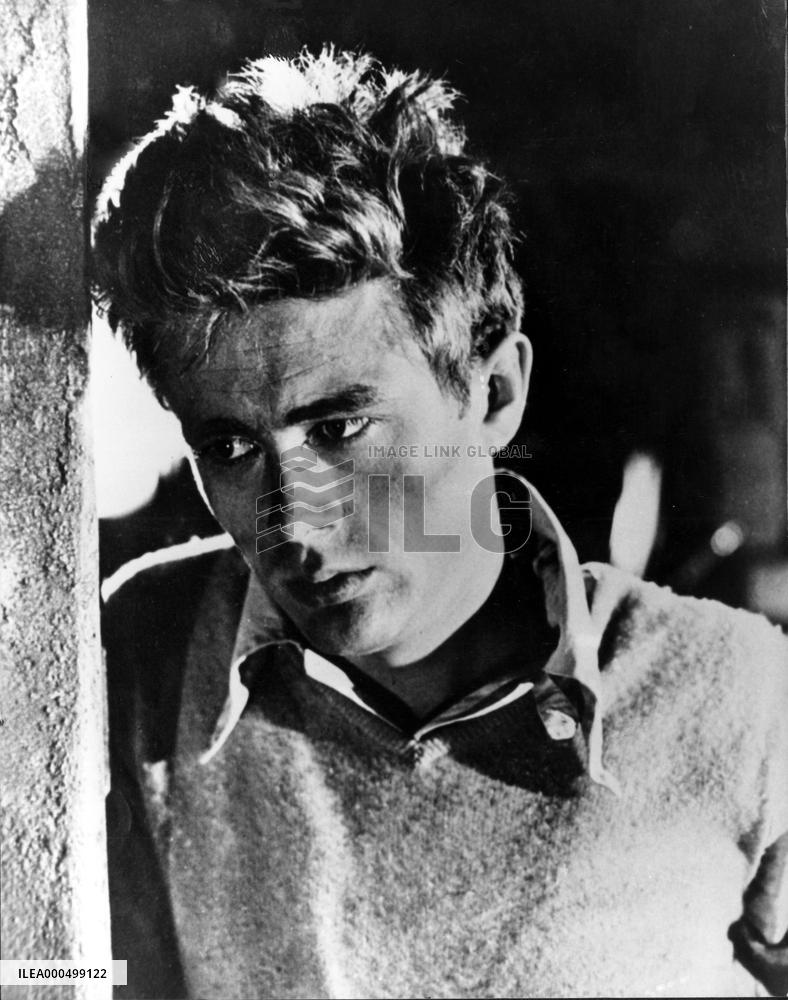 JAMES DEAN