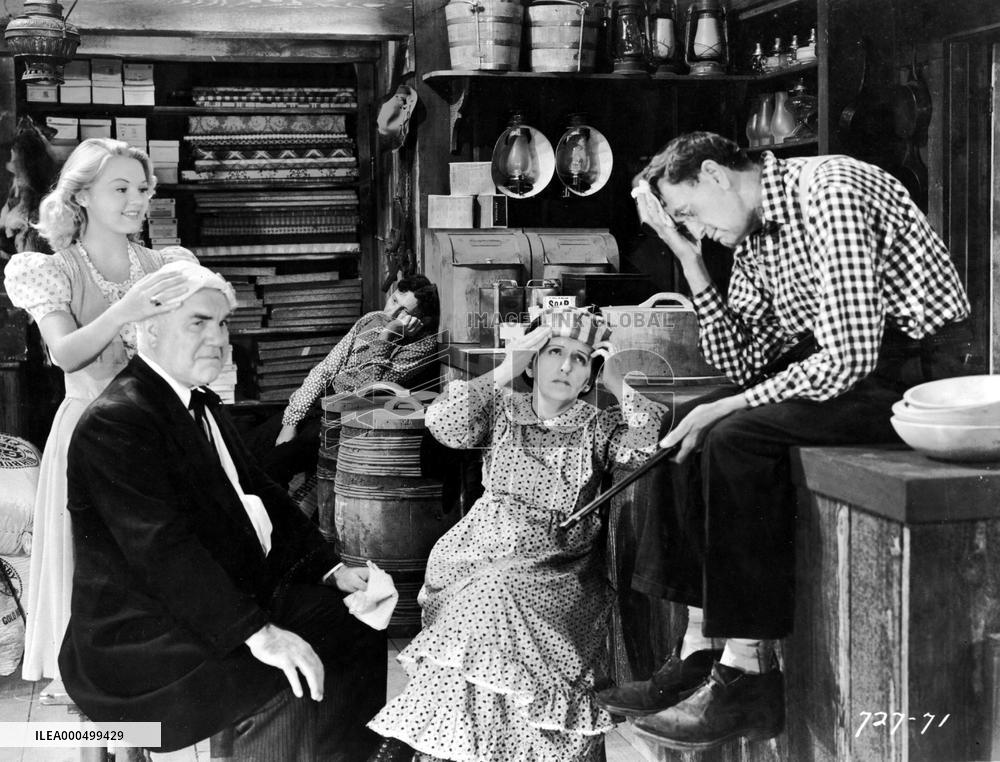 DOWN IN ARKANSAW (US1937) BERTON CHURCHILL (MAN LEFT)