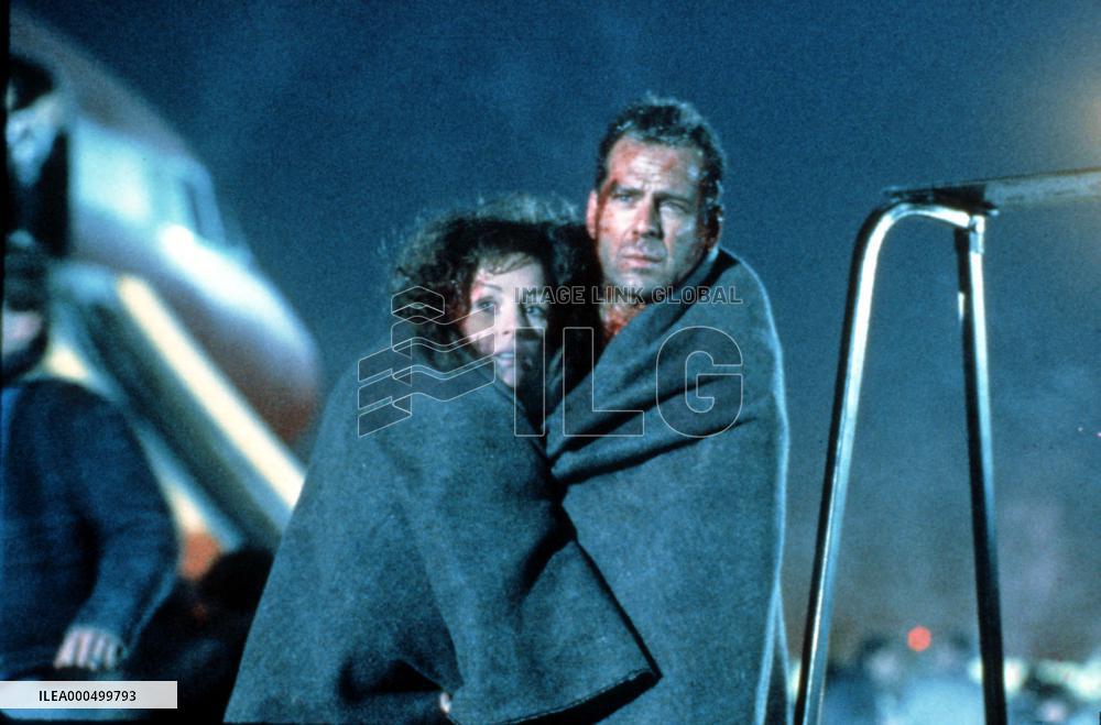 DIE HARD 2: DIE HARDER