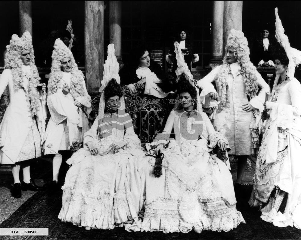 DRAUGHTSMAN'S CONTRACT