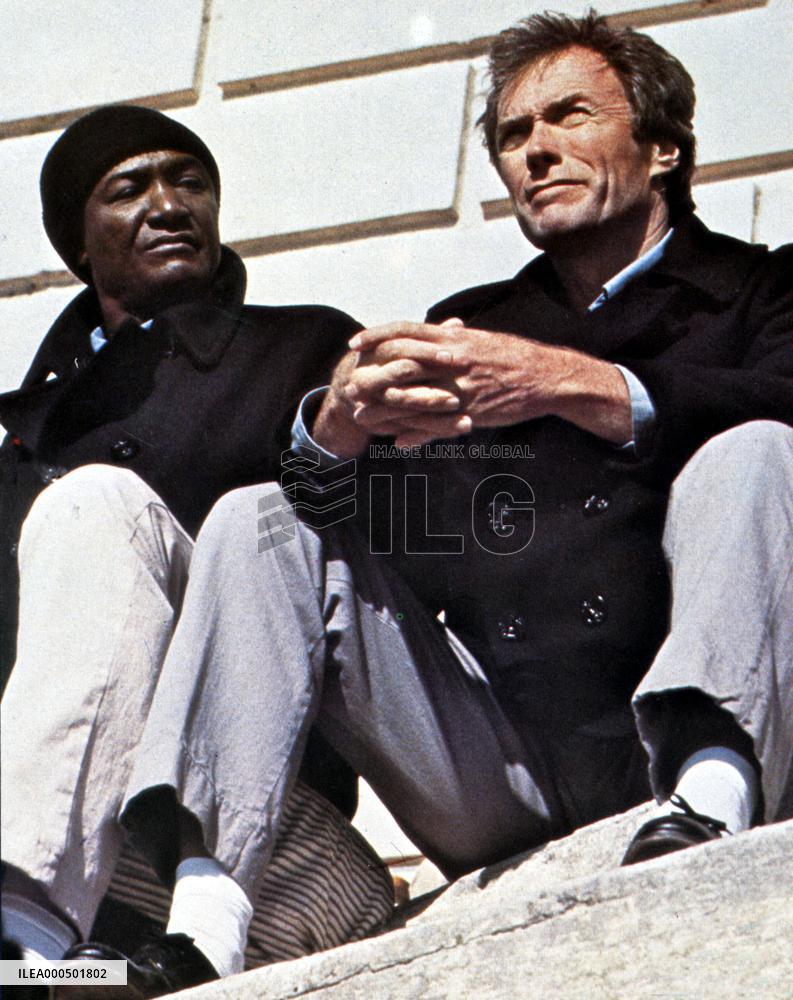 ESCAPE FROM ALCATRAZ (US1979) CLINT EASTWOOD, RIGHT