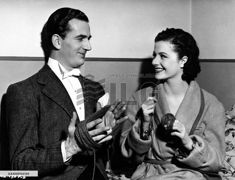 A GIRL MUST LIVE (BR1939) HUGH SINCLAIR AND  MARGARET LOCKWO