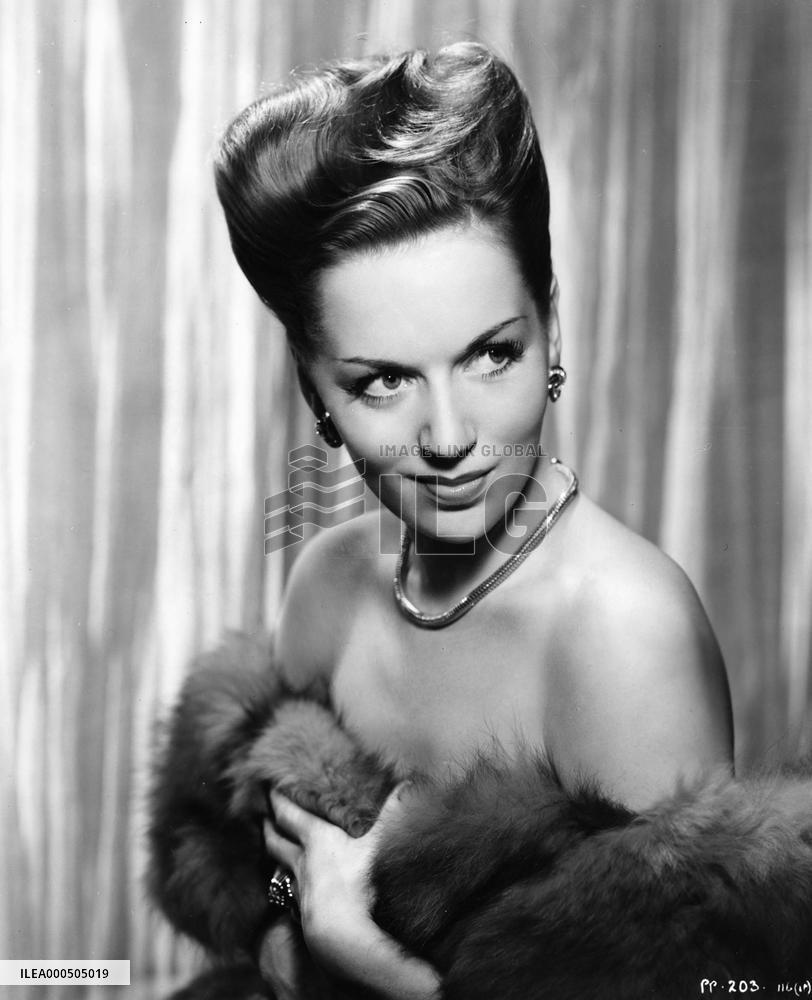 GRETA GYNT (1916-2000)  PICTURE FORM THE RONALD GRANT ARCHIV