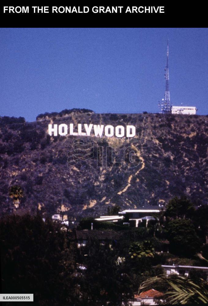 HOLLYWOOD SIGN