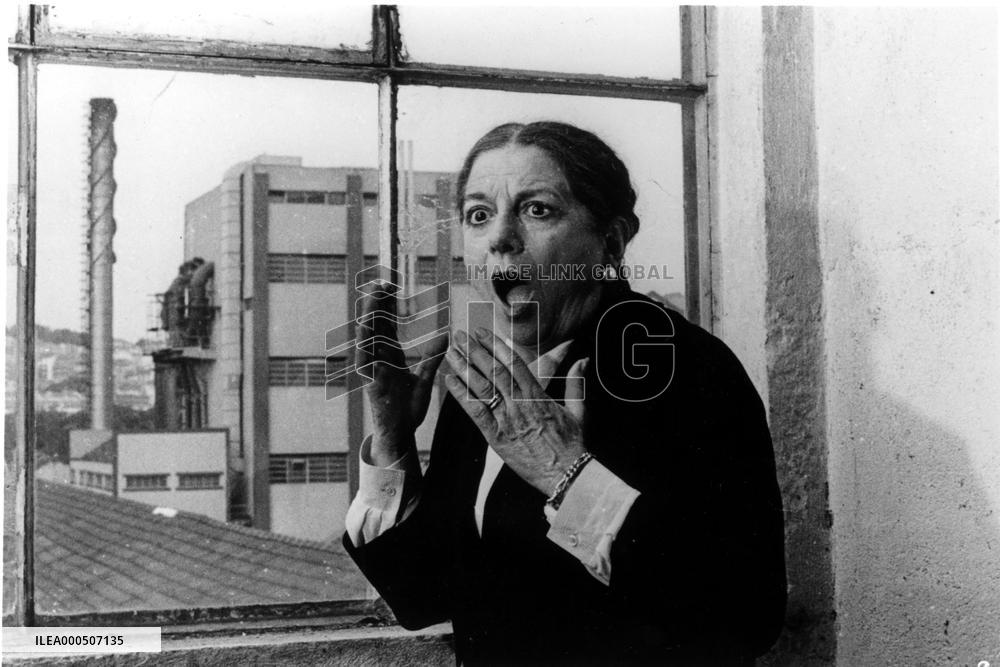 HARD TIMES (PORTUGAL 1988) EUNICE MUNOZ as D Josefina Vilave