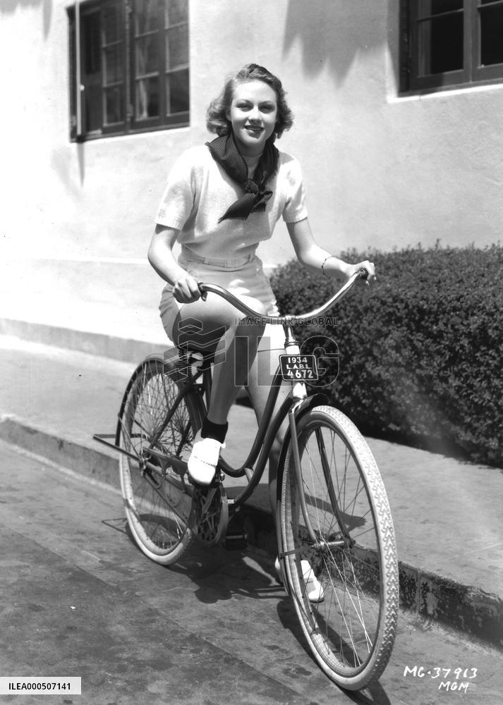 JEAN HOWARD (1910-2000) ACTRESS  BICYCLE 1930s NUMBER PLATE