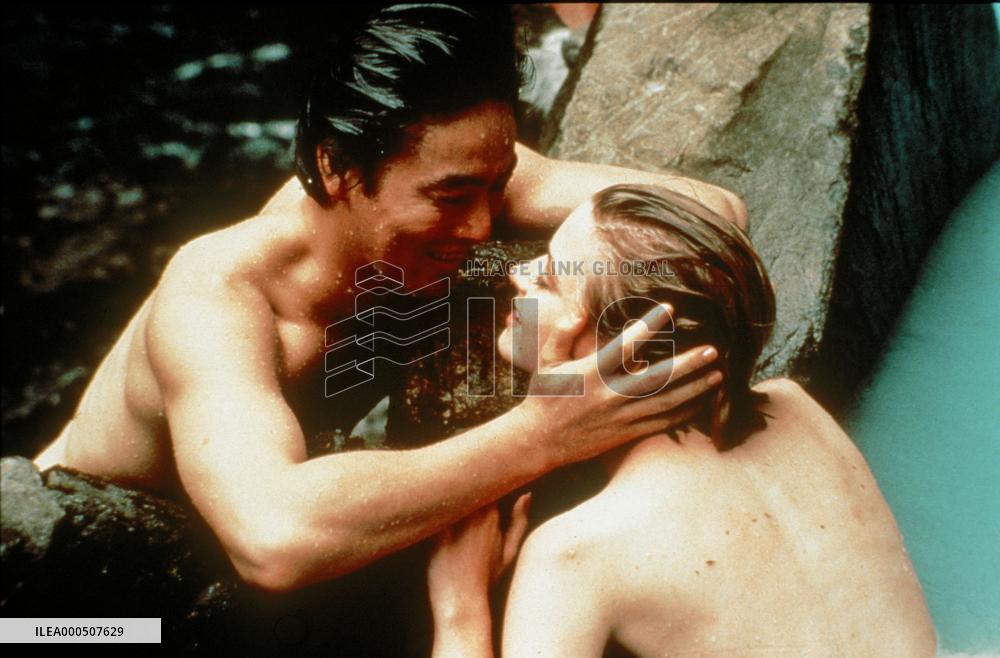 IRON MAZE (JAPAN/US 1991) BRIDGET FONDA PICTURE FROM THE RON