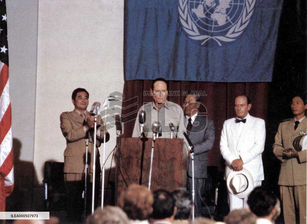 INCHON (US/S KOR 1981) ONE WAY PRODUCTIONS LAURENCE OLIVIER