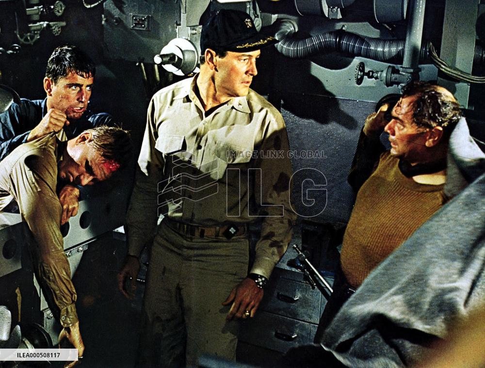 ICE STATION ZEBRA (US1968) CENTRE AND RIGHT, ROCK HUDSON, ER
