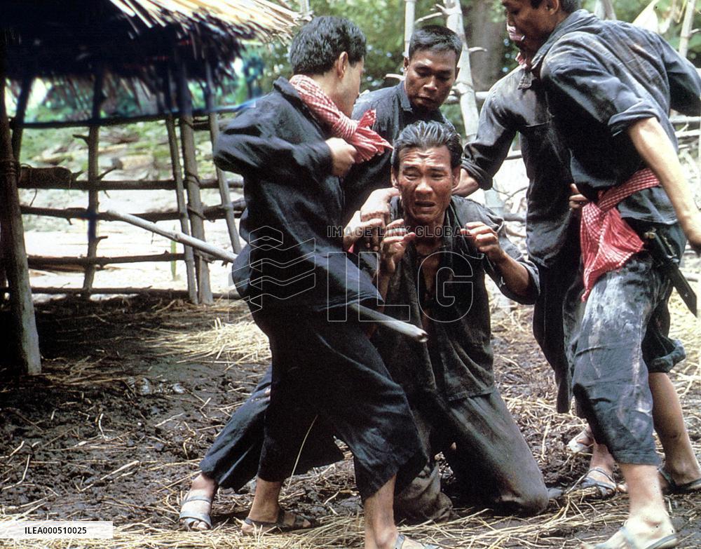THE KILLING FIELDS (BR/FR/KHMER 1984) HAING S NGOR