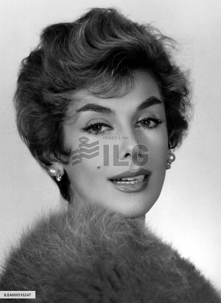 KAY KENDALL