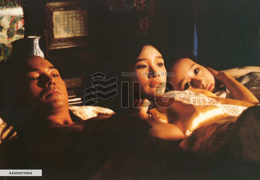 THE LAST EMPEROR (HK/FR/IT/UK 1987) JOHN LONE, JOAN CHEN Pic