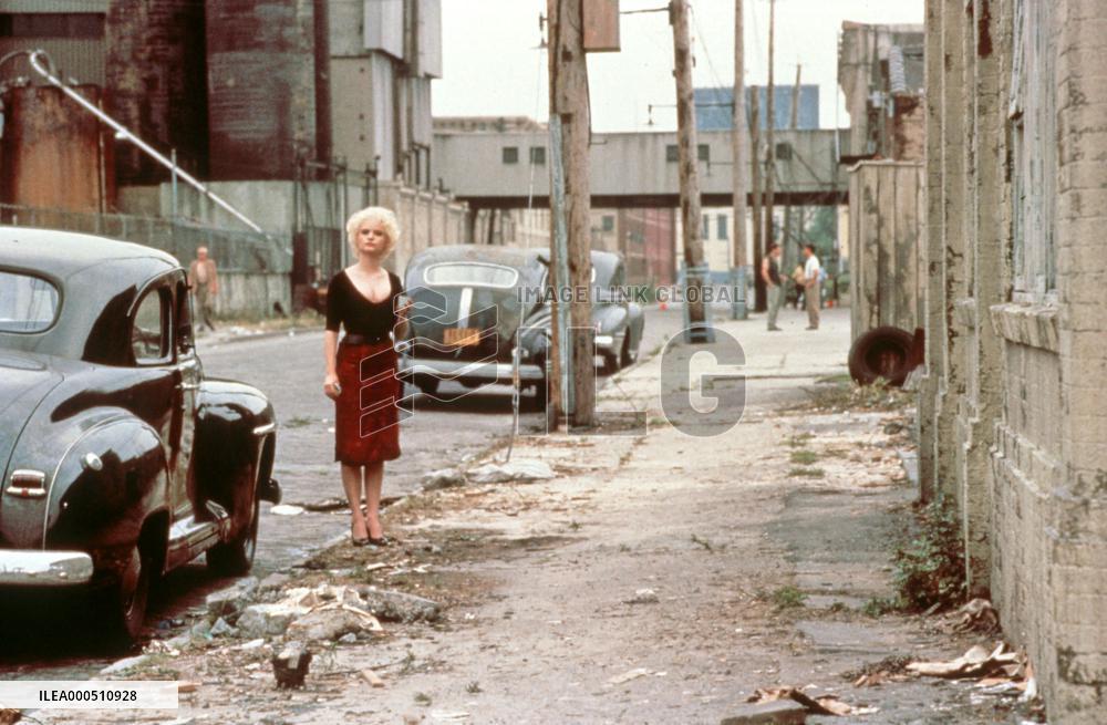 LAST EXIT TO BROOKLYN (US/UK/W GER 1989) JENNIFER JASON LEIG