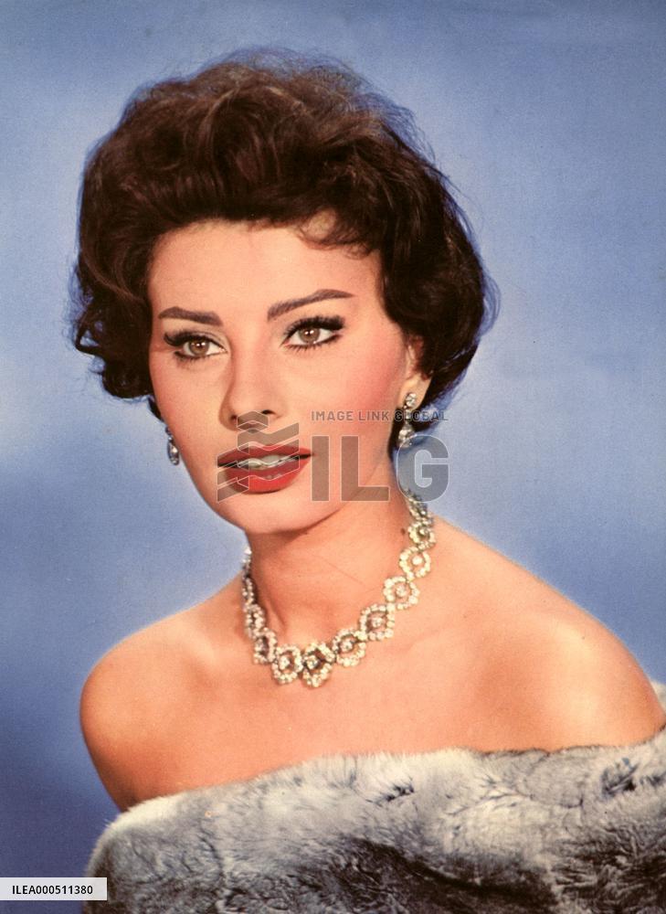 SOPHIA LOREN