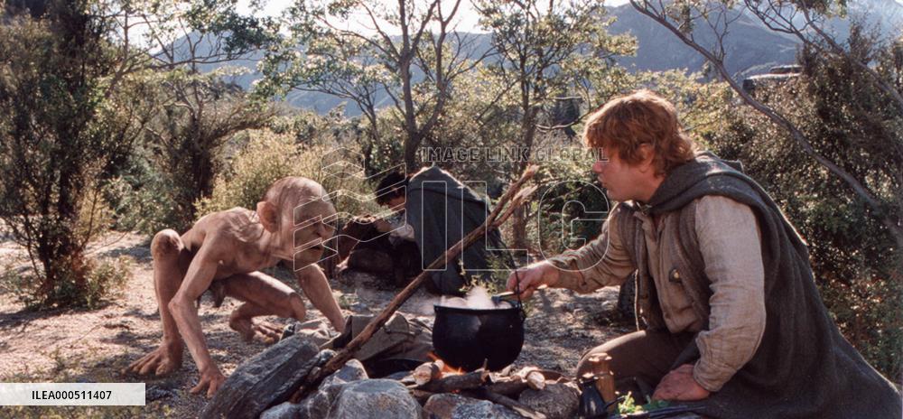 THE LORD OF THE RING: THE TWO TOWERS