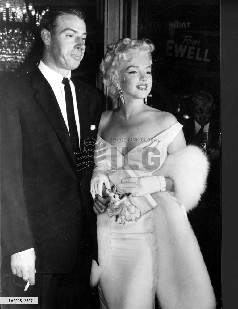 MARILYN MONROE with her second husband, Joe DiMaggio, 1954