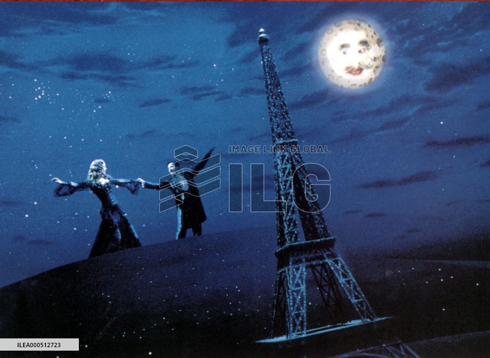 MOULIN ROUGE