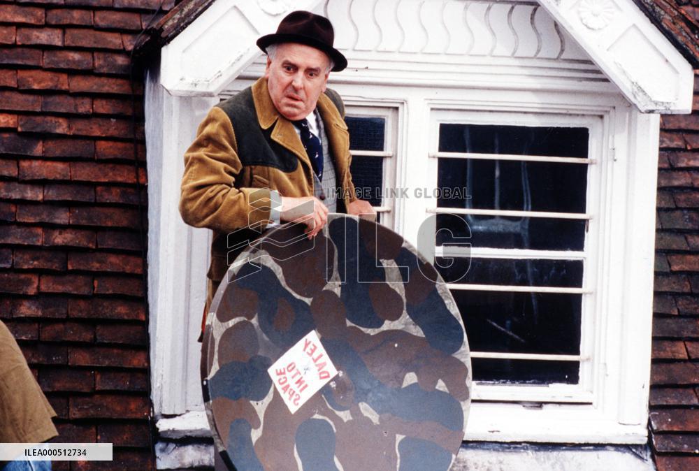 MINDER