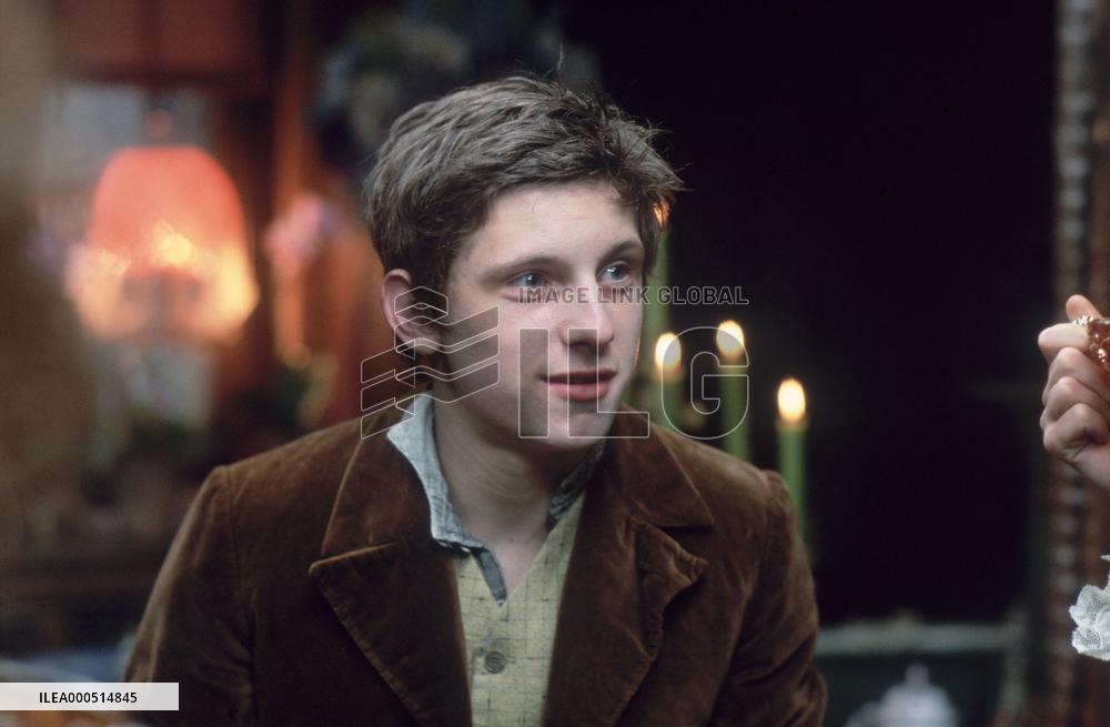 NICHOLAS NICKLEBY