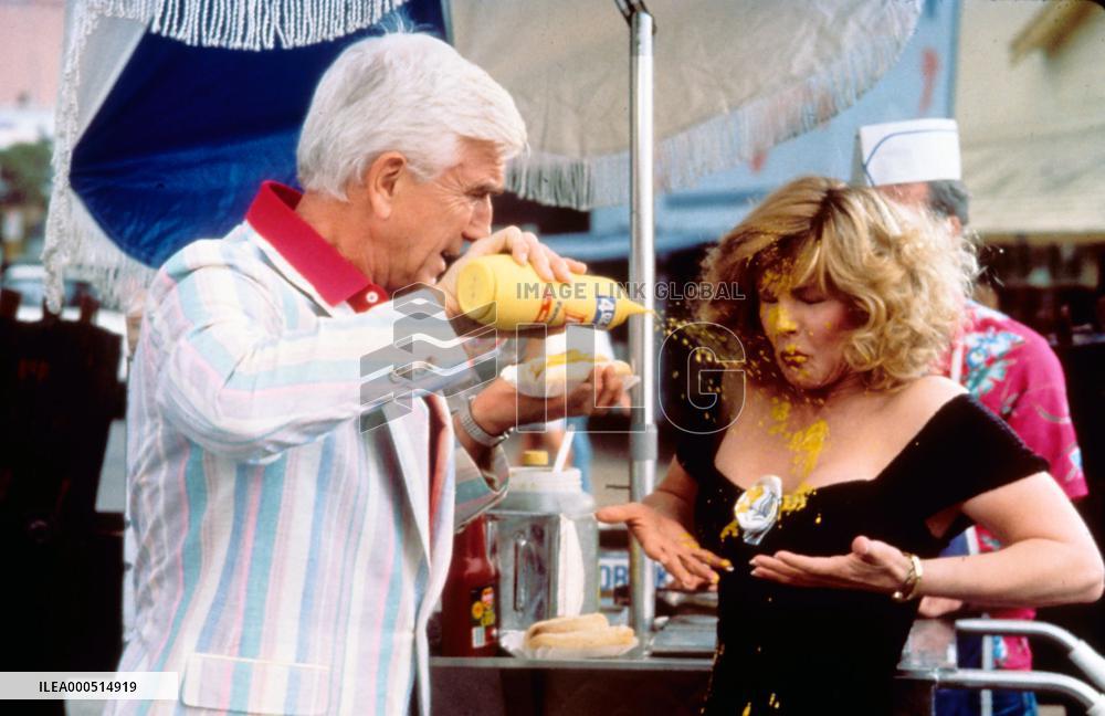 Naked Gun: From the Files of Police Squad!, The