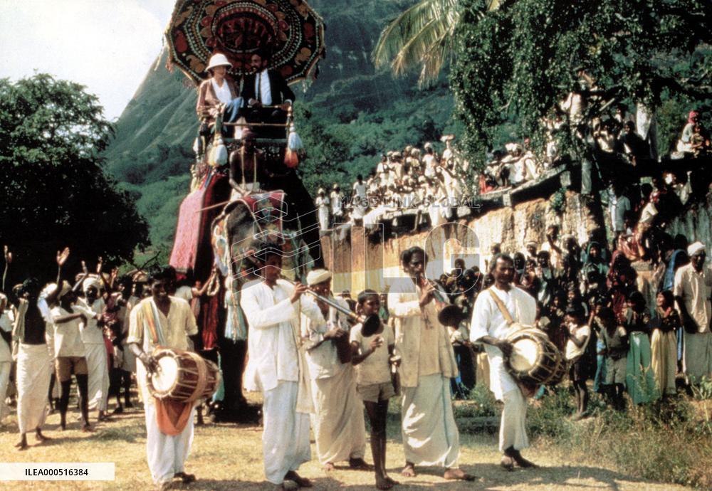 A PASSAGE TO INDIA (UK/US 1984) EMI FILMS JUDI DAVIS, VICTOR