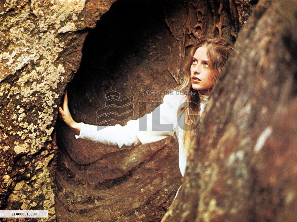 PICNIC AT HANGING ROCK