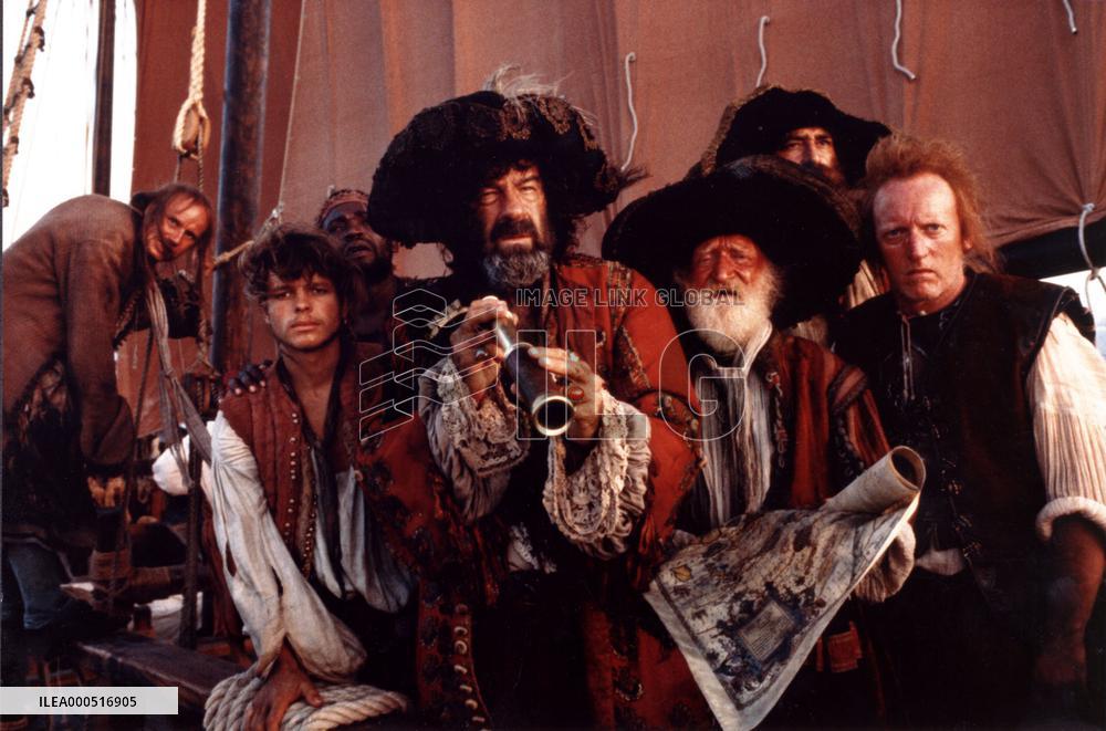 PIRATES (FR/TUN 1986) WALTER MATTHAU centre