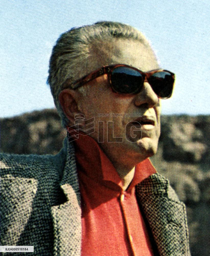 NICHOLAS RAY FILM DIRECTOR