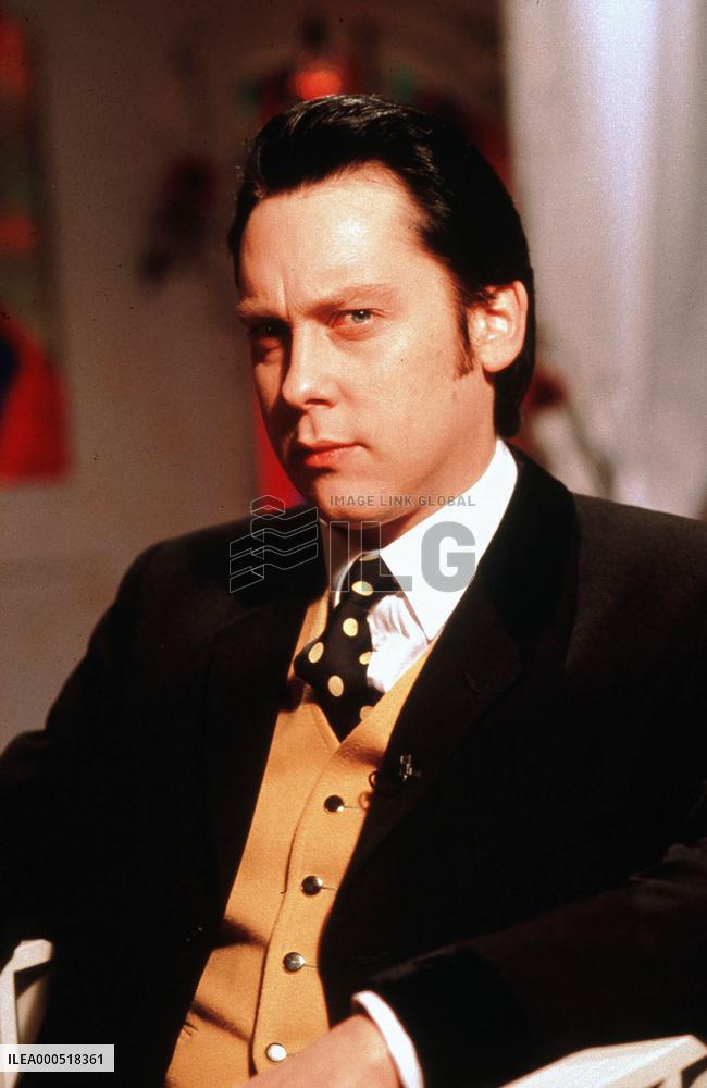 VIC REEVES Picture from the Ronald Grant Archive